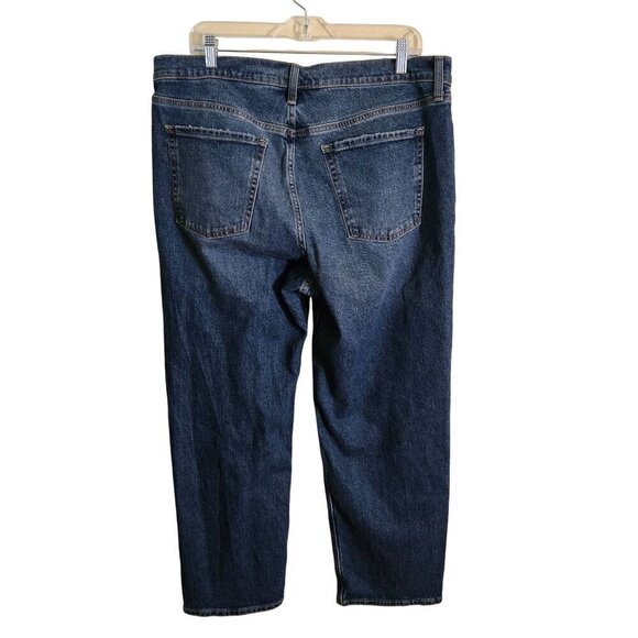 Old Navy Mid Rise Boyfriend Loose Jeans Slight Distress 2023 Size 14 - Picture 3 of 9